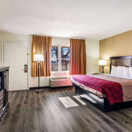 Econo Lodge Glade Springs I-81 Εξωτερικό φωτογραφία
