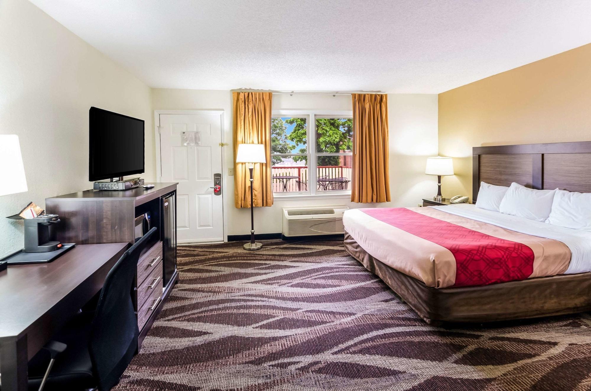Econo Lodge Glade Springs I-81 Εξωτερικό φωτογραφία