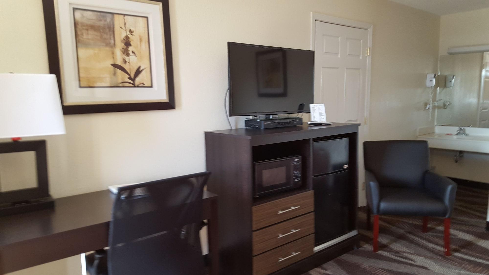 Econo Lodge Glade Springs I-81 Εξωτερικό φωτογραφία
