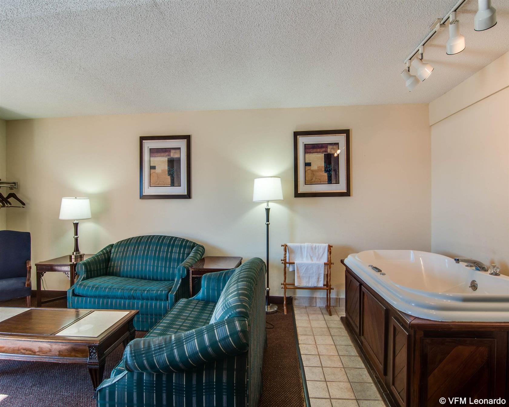 Econo Lodge Glade Springs I-81 Εξωτερικό φωτογραφία
